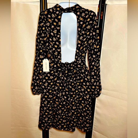 Women’s long sleeve open back dress size medium - Picture 4 of 4